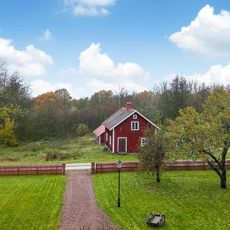 Awesome Home In Oedeshoeg With Wifi Bagian luar foto